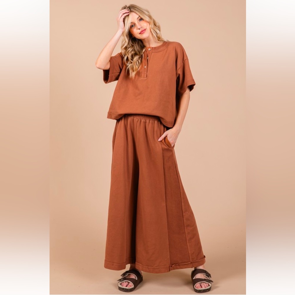 Fabulous Knit Raw Edge Top and Pants Set - Picture 2 of 7